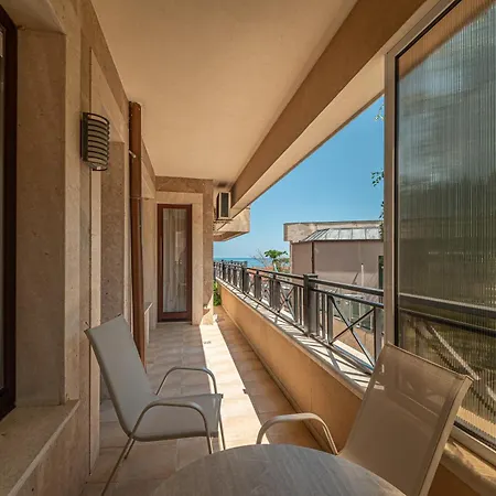 Golden Sunset Apartament